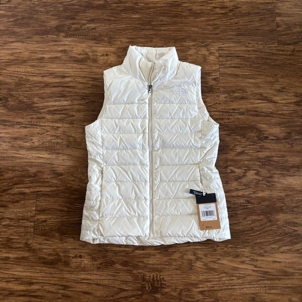 NWT Small The North Face 700 Puffer Vest